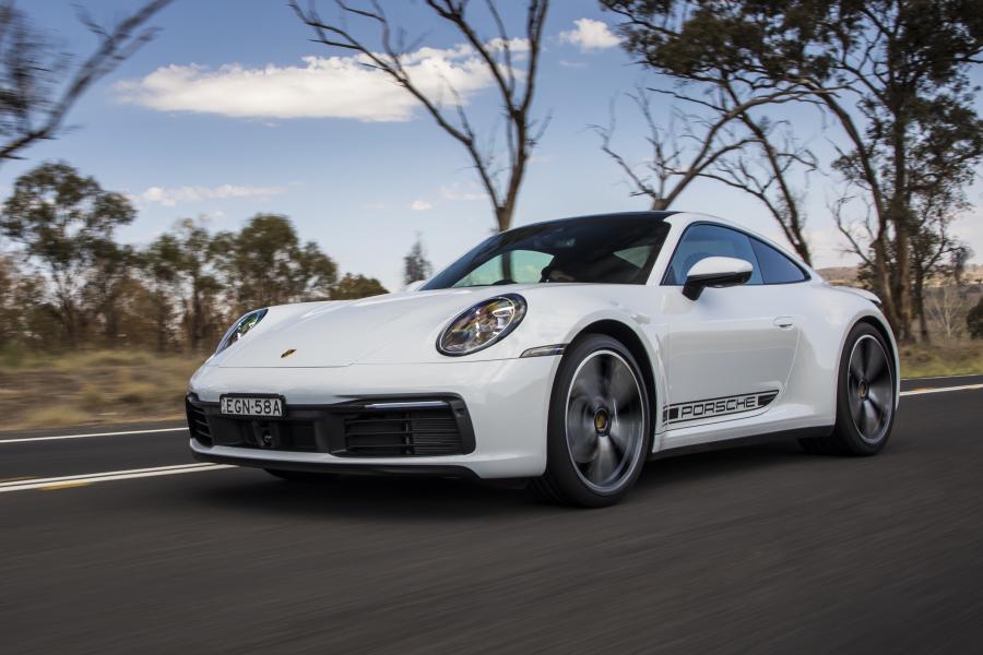  Porsche 911 Carrera (992) 2020 года  (AU) (фото 5 из 40)